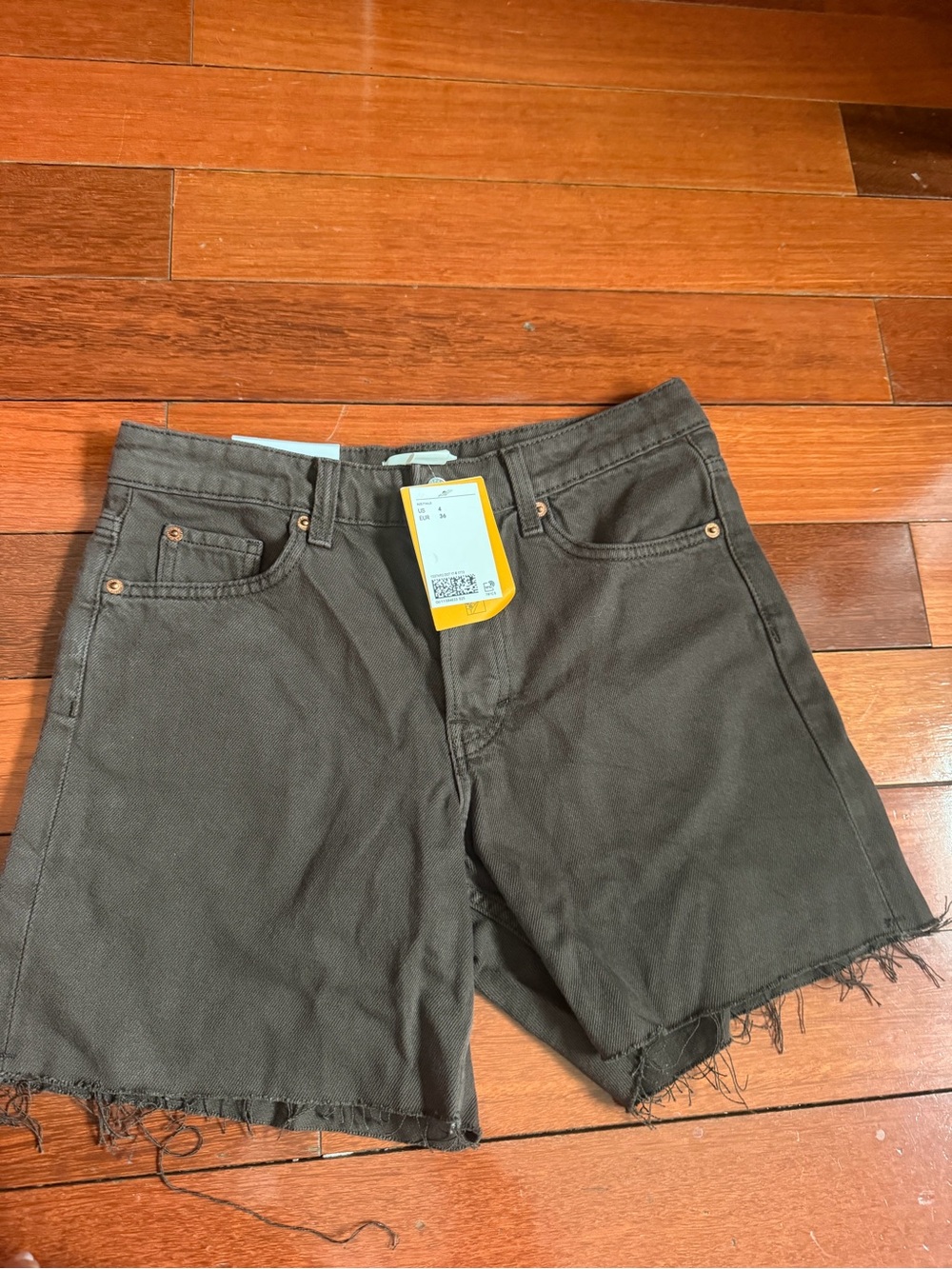 H&M Women's Olive Green Raw-Hem Jean Shorts